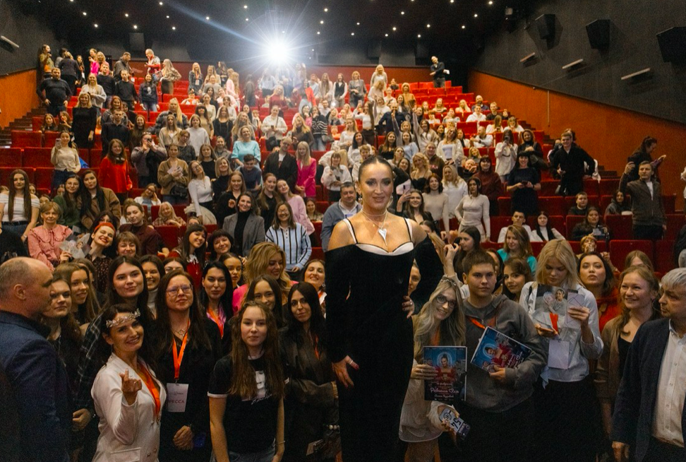 Фото Ольга Бузова презентовала в Новосибирске новый фильм «Равиоли Оли» - интервью телезвезды 3 - Сиб.ФМ Фото Ольга Бузова презентовала в Новосибирске новый фильм «Равиоли Оли» - интервью телезвезды 3